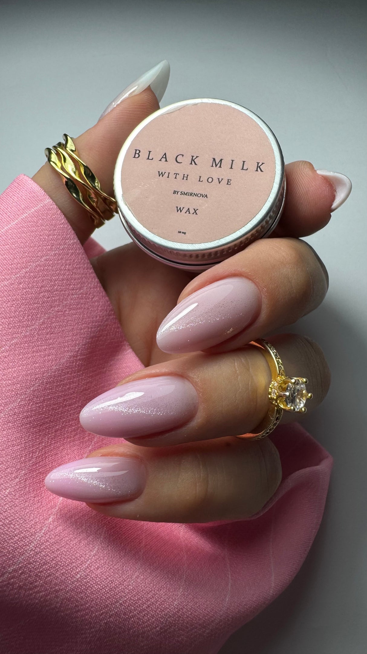Cera Black Milk Smirnova para Perfeita Manicure