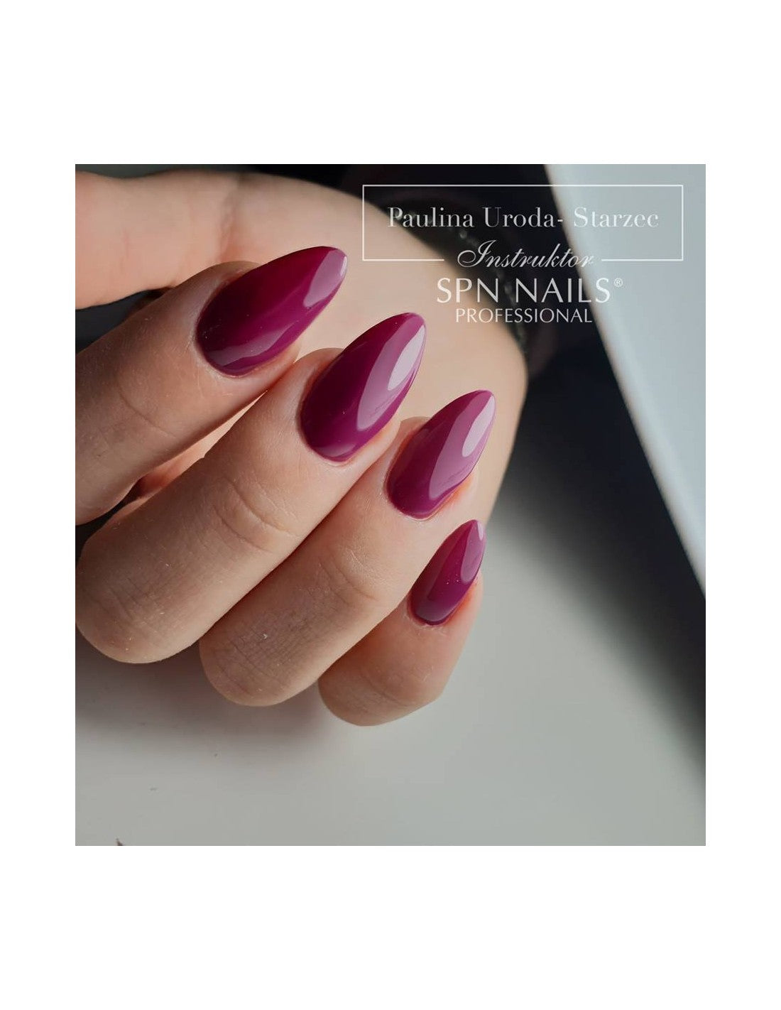 809 Crimson Queen UV LaQ 8ml