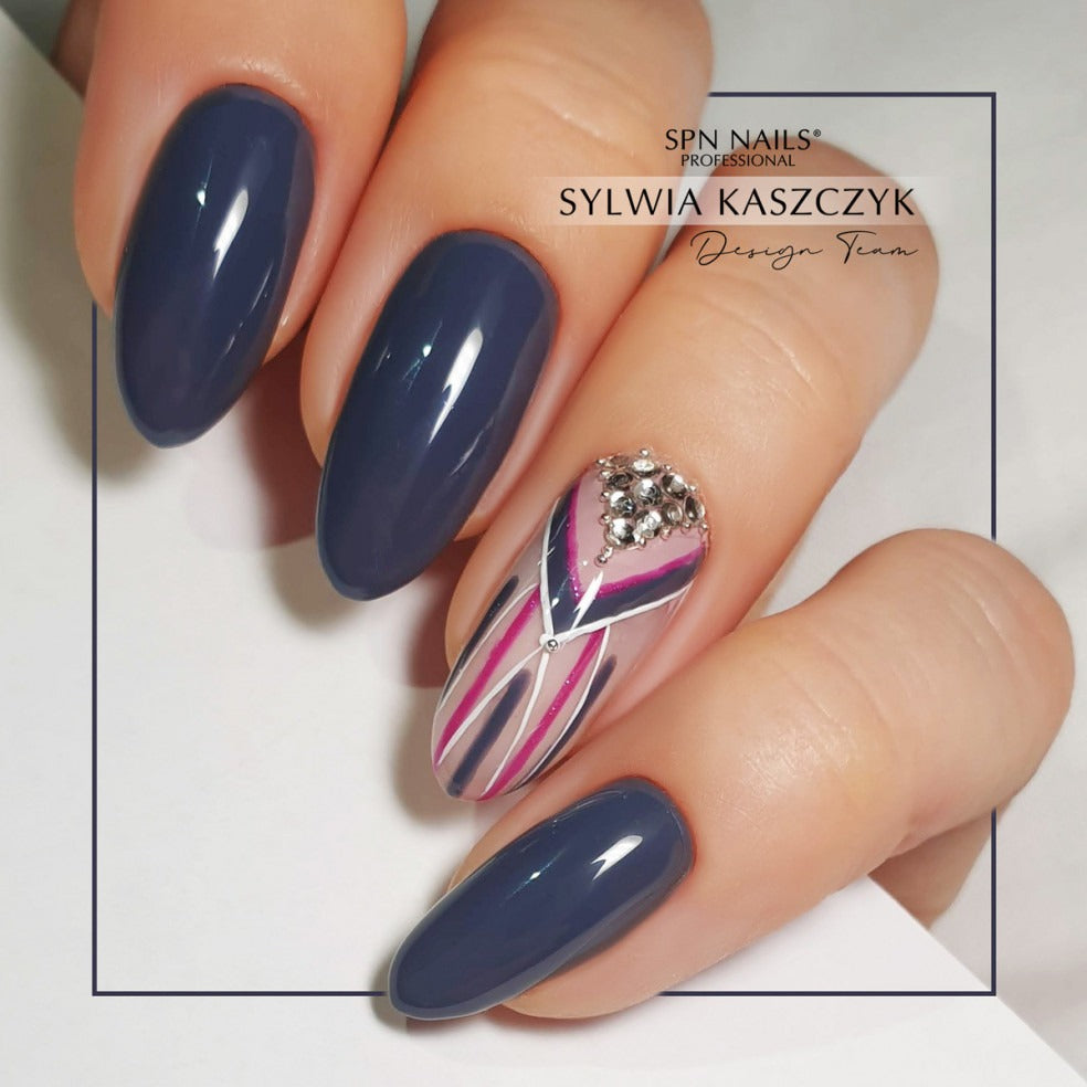 906 Smoky Raven UV LaQ 8ml