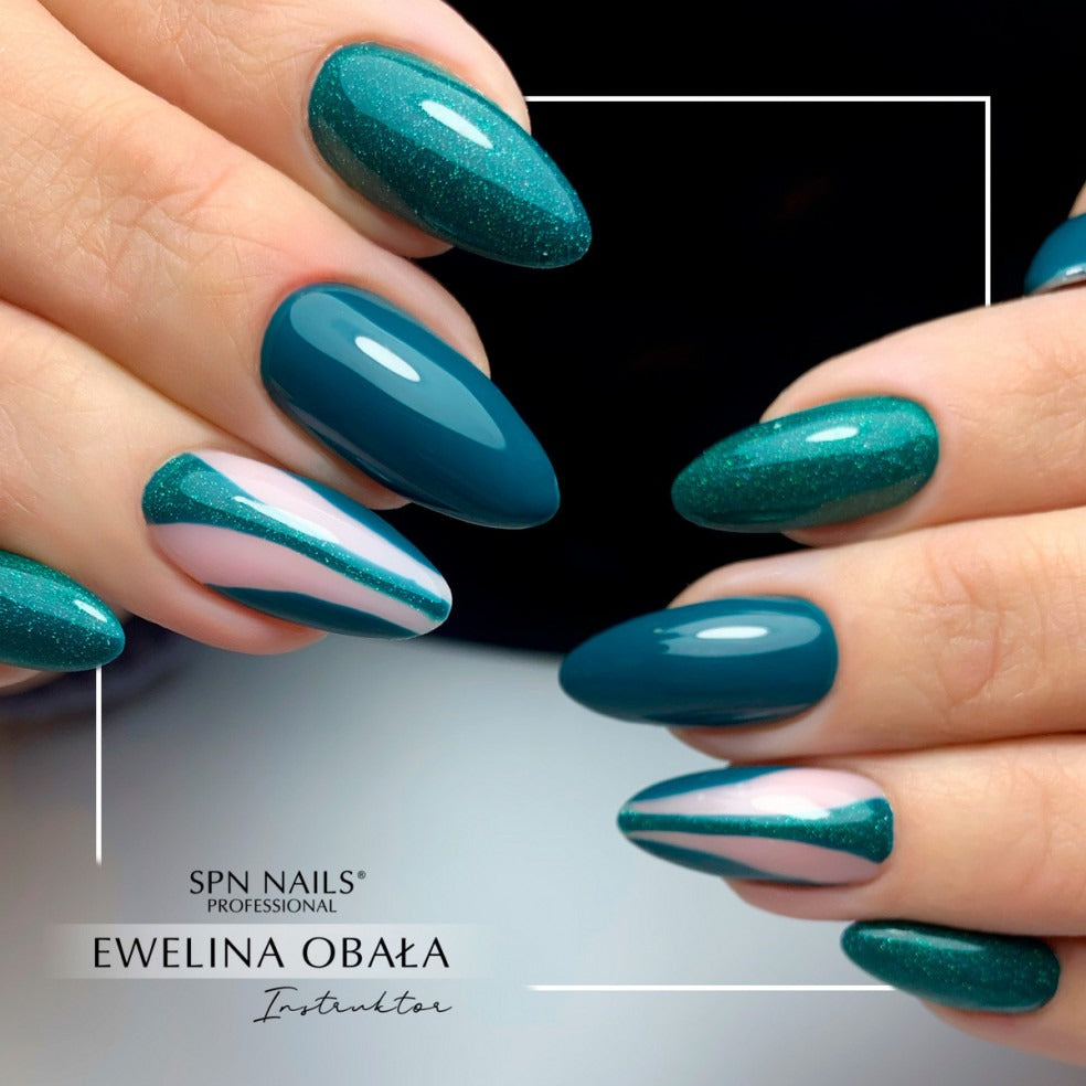 907 Deep Forest UV LaQ 8ml