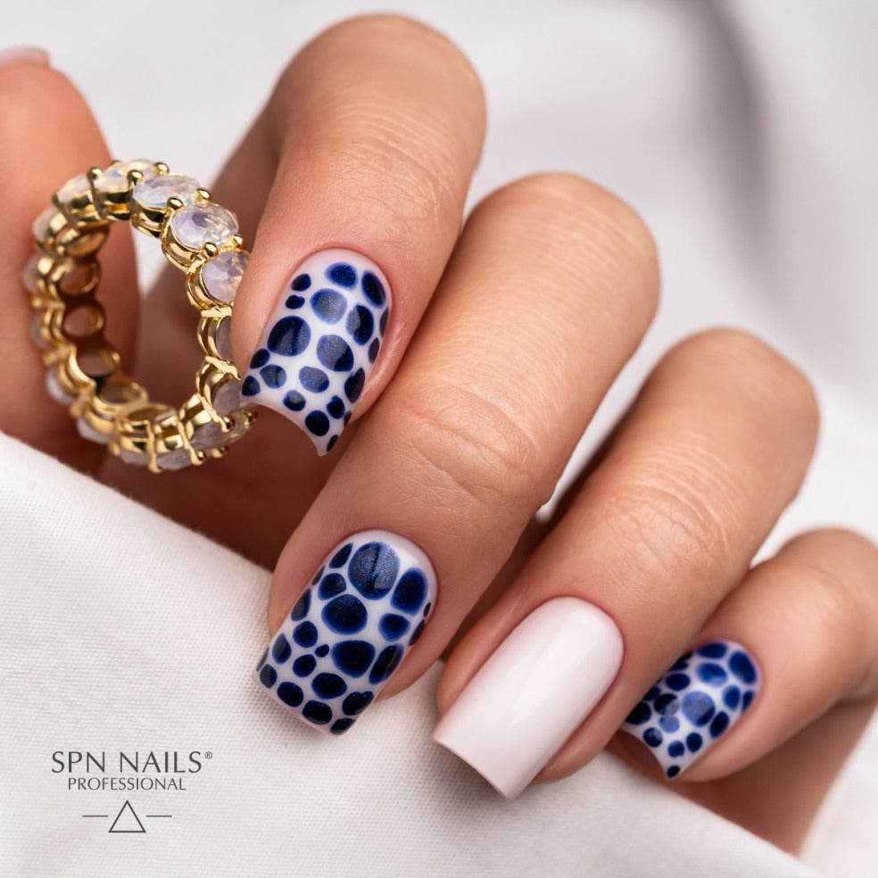 1006 Aquarius UV LaQ 8ml