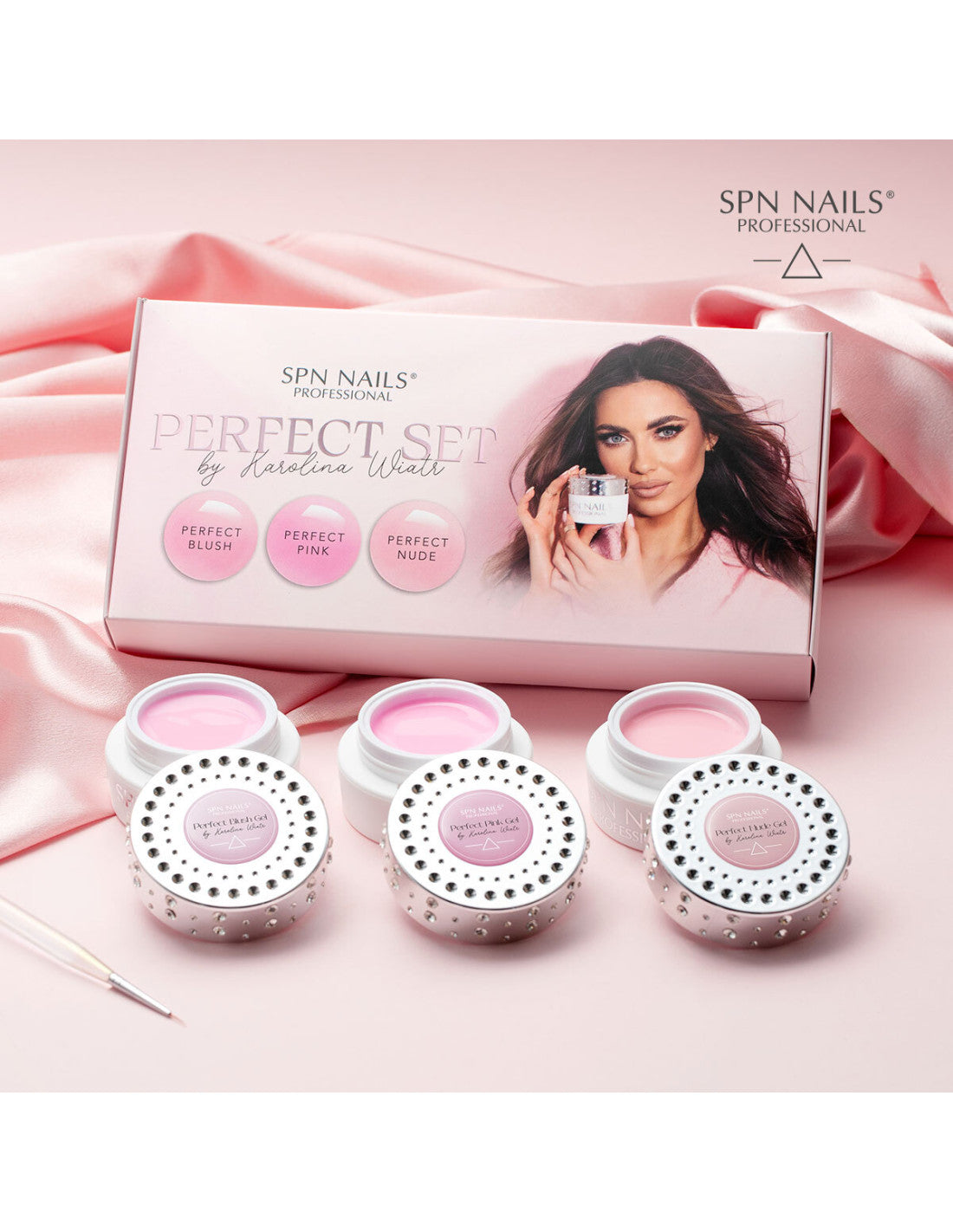 Perfect Set by Karolina Wiatr